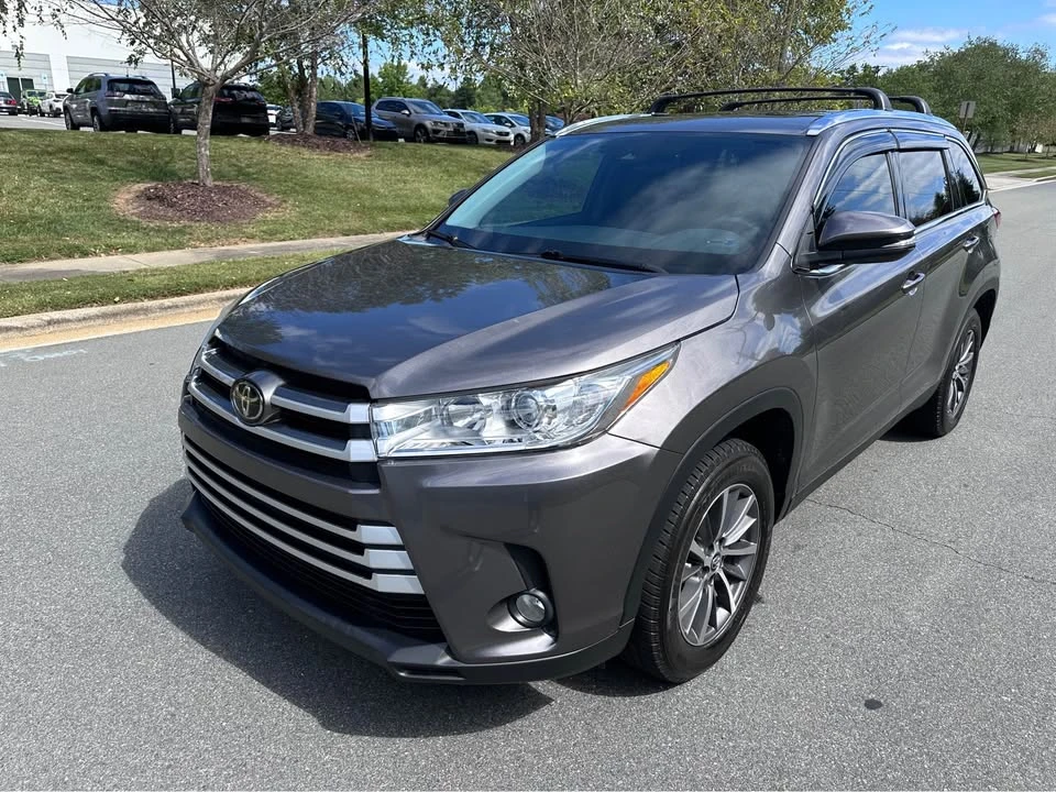 2019 Toyota Highlander - Image 6 of 18