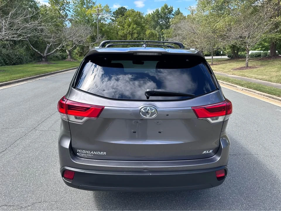 2019 Toyota Highlander - Image 3 of 18
