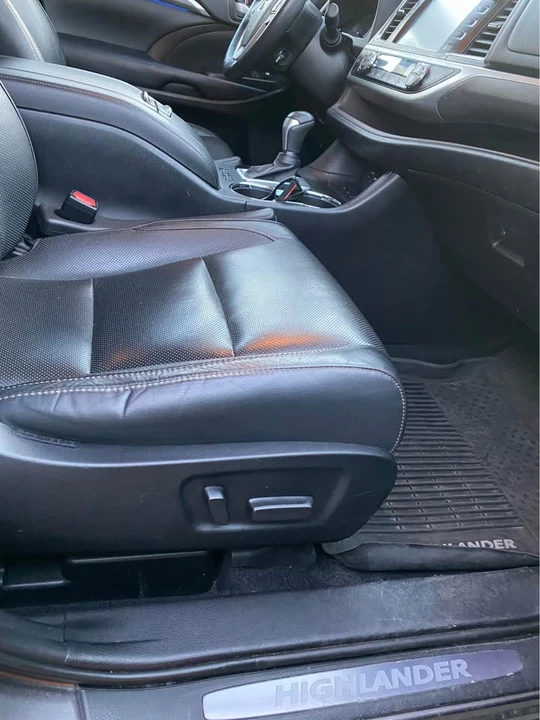 2019 Toyota Highlander - Image 12 of 15