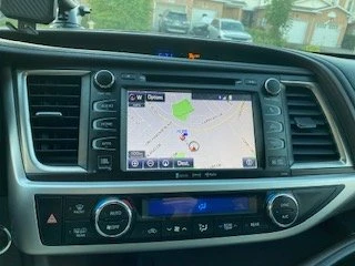 2019 Toyota Highlander - Image 10 of 15