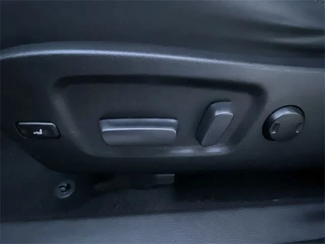 2019 Toyota Highlander - Image 12 of 20