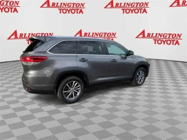 2019 Toyota Highlander - Image 8 of 20