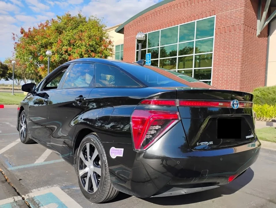 2019 Toyota Mirai - Image 9 of 20