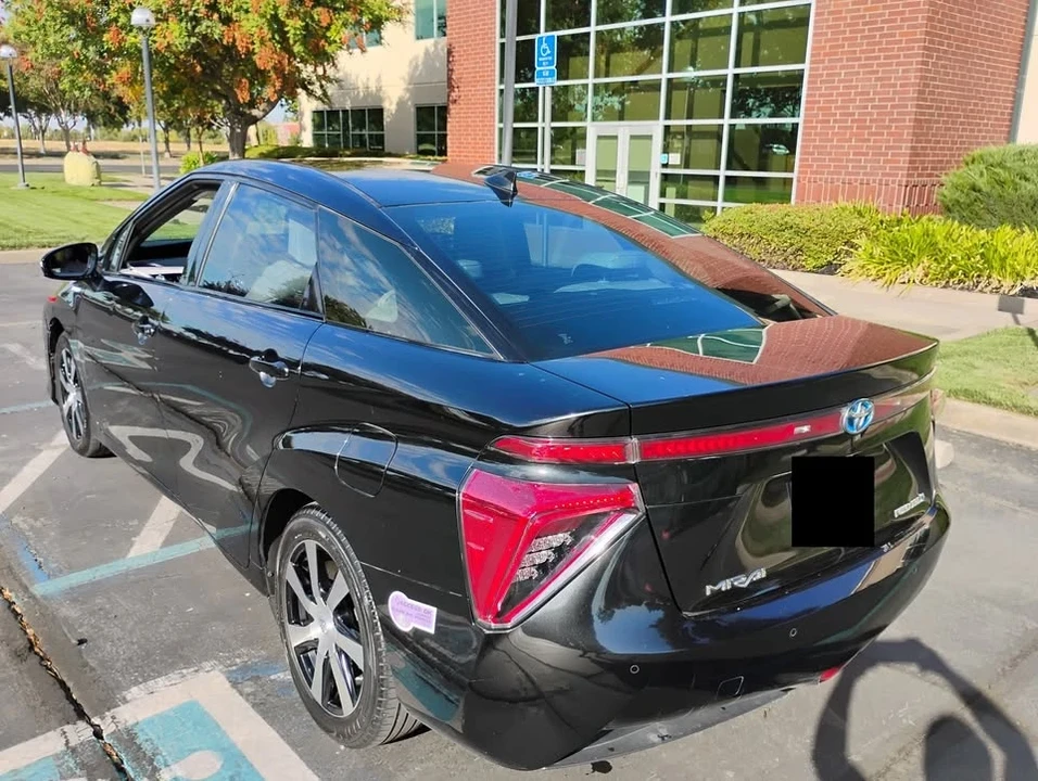 2019 Toyota Mirai - Image 8 of 20