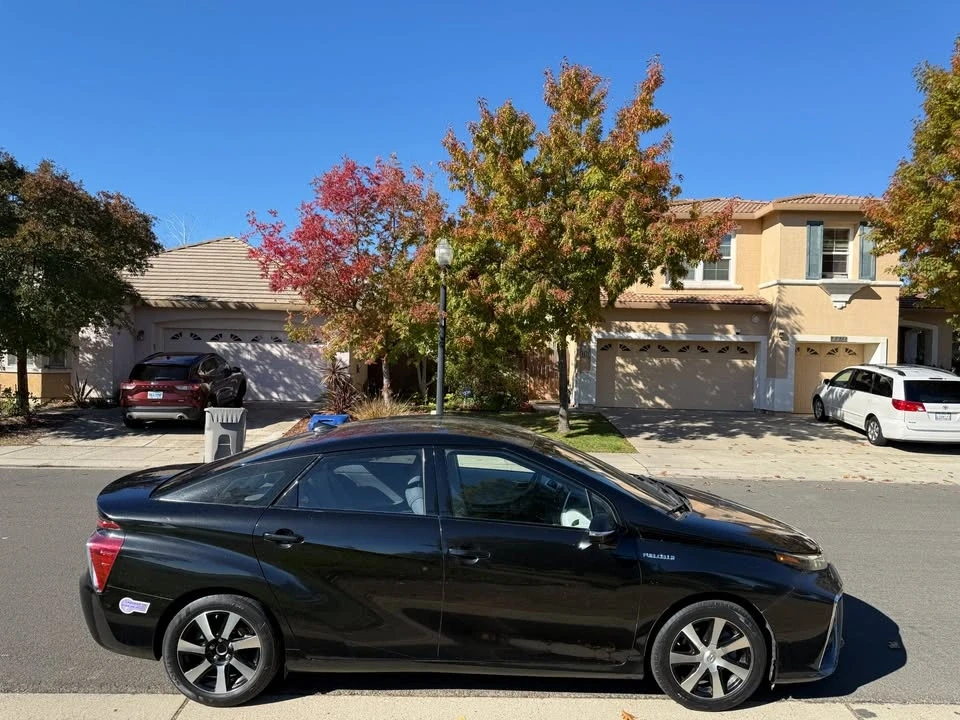 2019 Toyota Mirai - Image 3 of 14