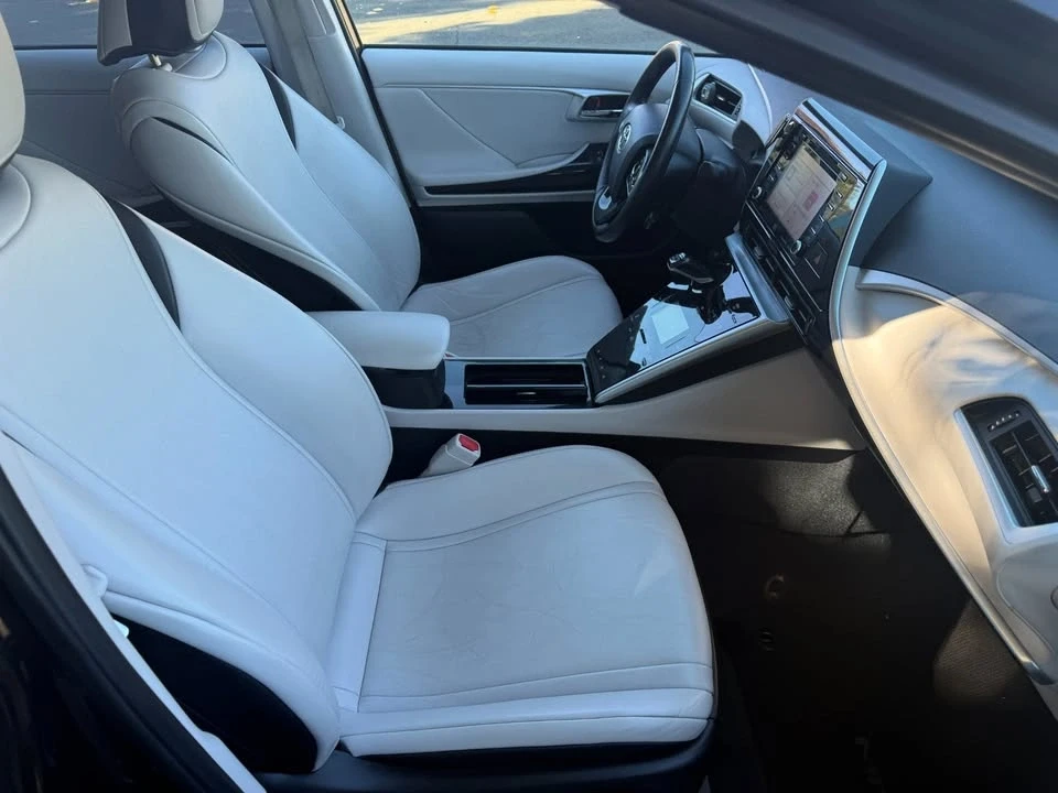 2019 Toyota Mirai - Image 9 of 14