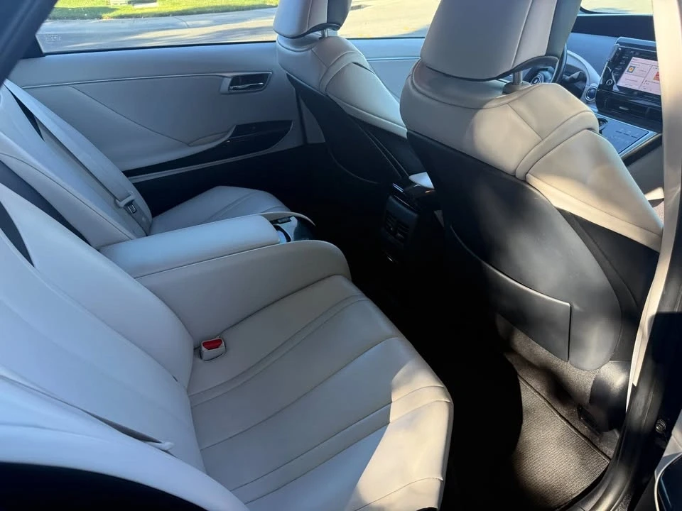 2019 Toyota Mirai - Image 10 of 14