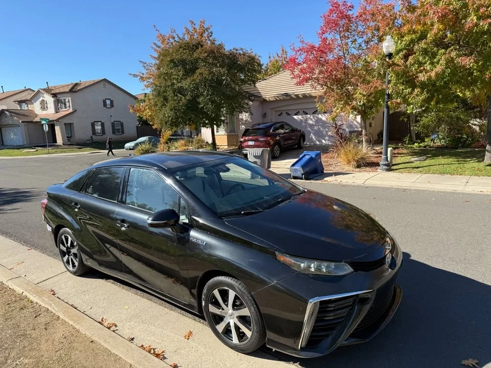 2019 Toyota Mirai - Image 4 of 14