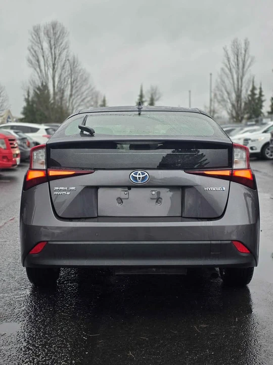 2019 Toyota Prius 4th Gen - Image 4 of 19