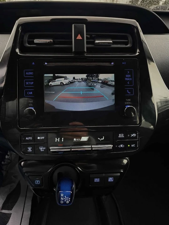2019 Toyota Prius 4th Gen - Image 15 of 19