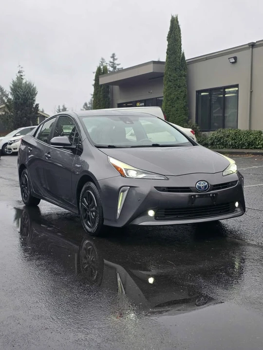 2019 Toyota Prius 4th Gen - Image 7 of 19