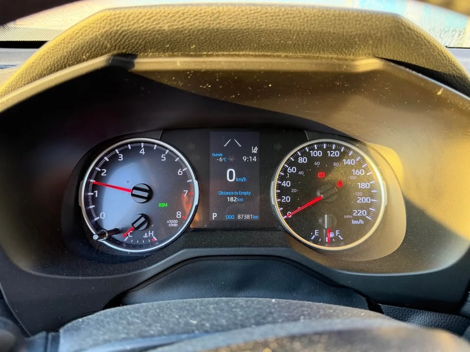 2019 Toyota RAV4 5th Gen - Image 4 of 5