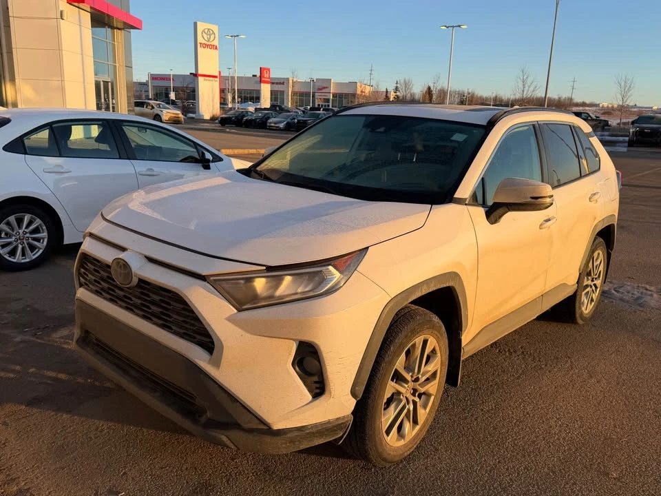 2019 Toyota RAV4 5th Gen - Image 2 of 5