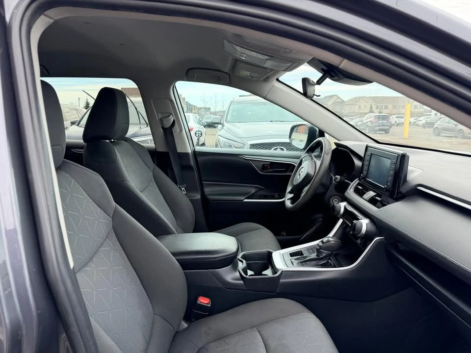 2019 Toyota RAV4 5th Gen - Image 7 of 14