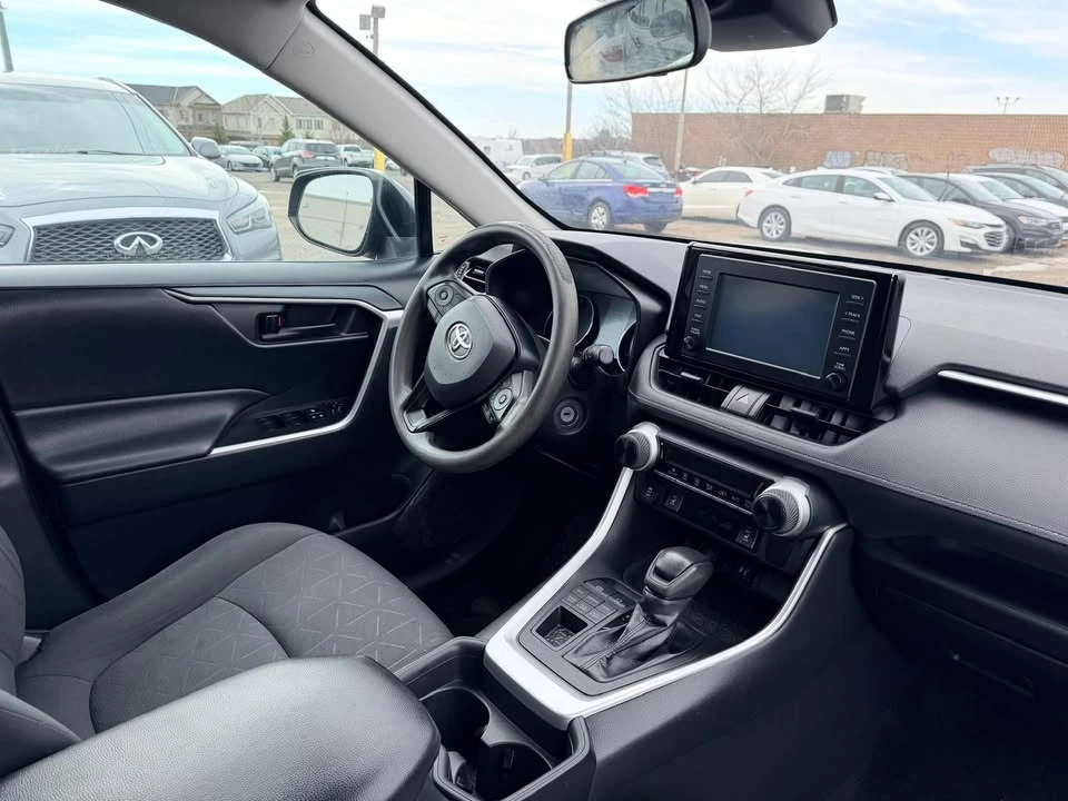 2019 Toyota RAV4 5th Gen - Image 8 of 14