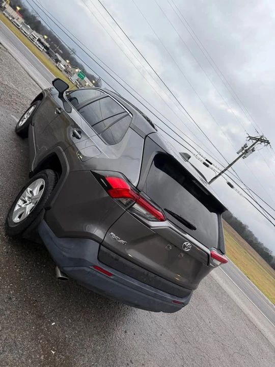 2019 Toyota RAV4 5th Gen - Image 4 of 15