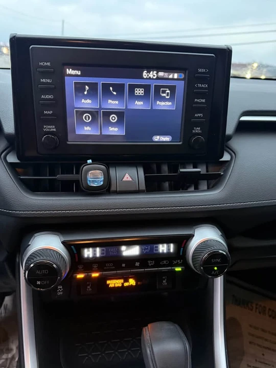 2019 Toyota RAV4 5th Gen - Image 12 of 15