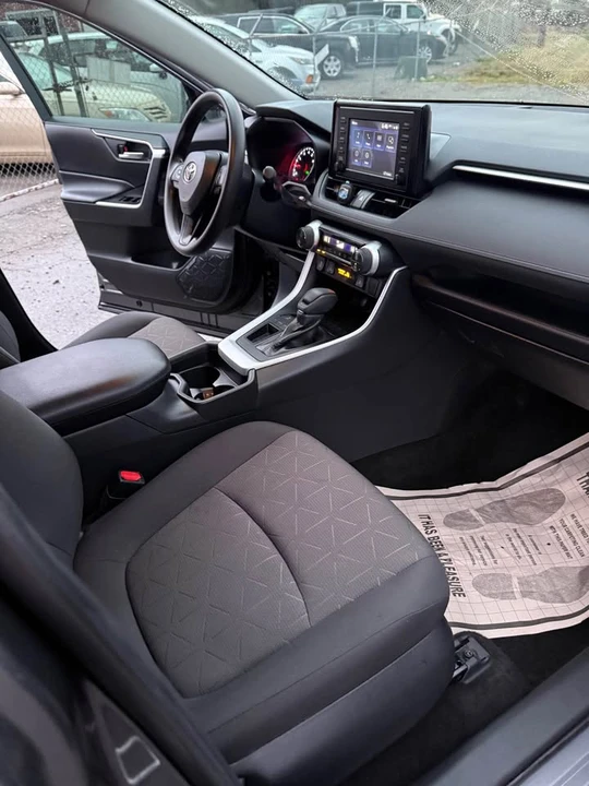 2019 Toyota RAV4 5th Gen - Image 14 of 15