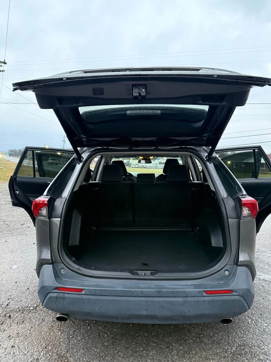 2019 Toyota RAV4 5th Gen - Image 10 of 15