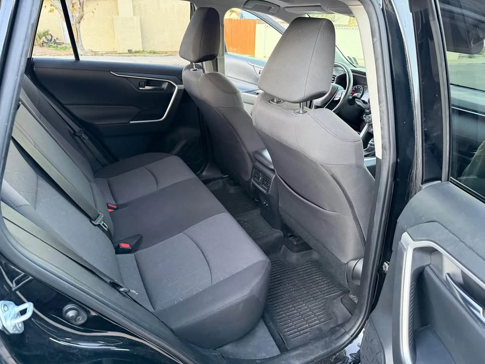 2019 Toyota RAV4 5th Gen - Image 16 of 20