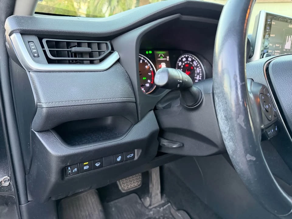 2019 Toyota RAV4 5th Gen - Image 19 of 20