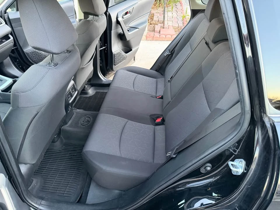 2019 Toyota RAV4 5th Gen - Image 15 of 20