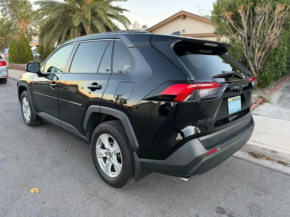 2019 Toyota RAV4 5th Gen - Image 6 of 20