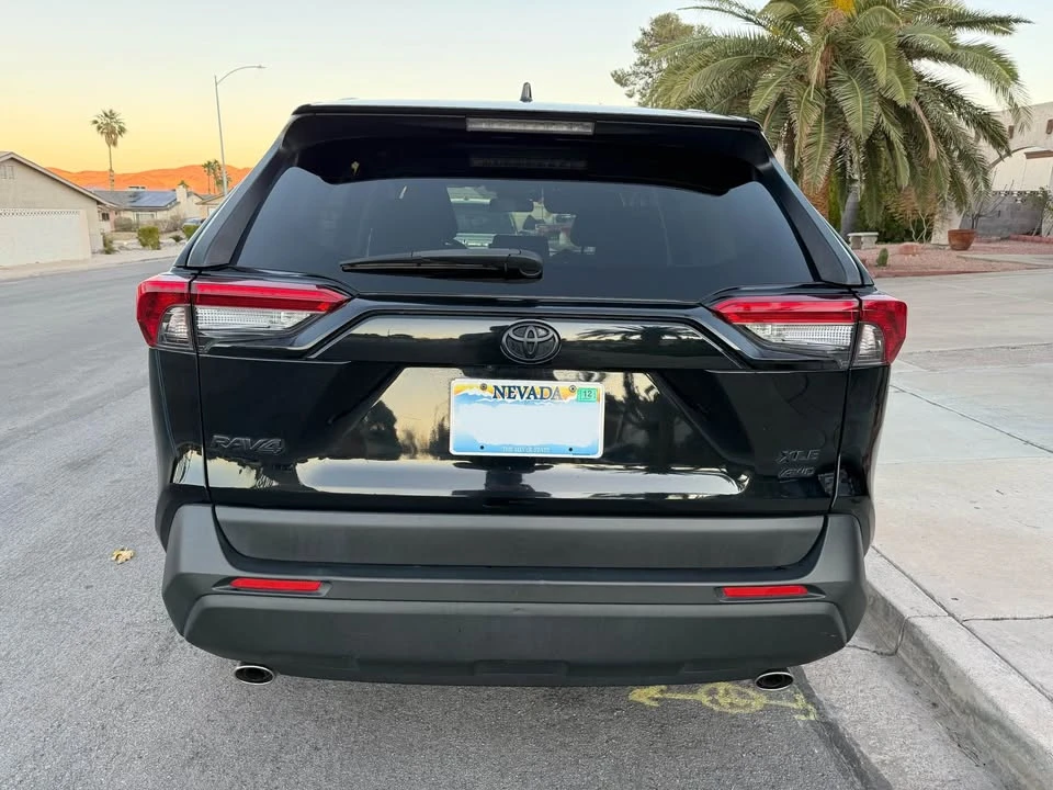 2019 Toyota RAV4 5th Gen - Image 8 of 20
