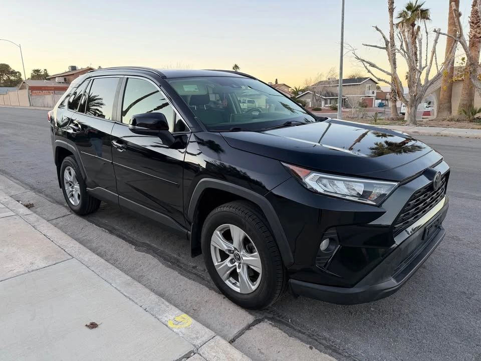 2019 Toyota RAV4 5th Gen - Image 3 of 20