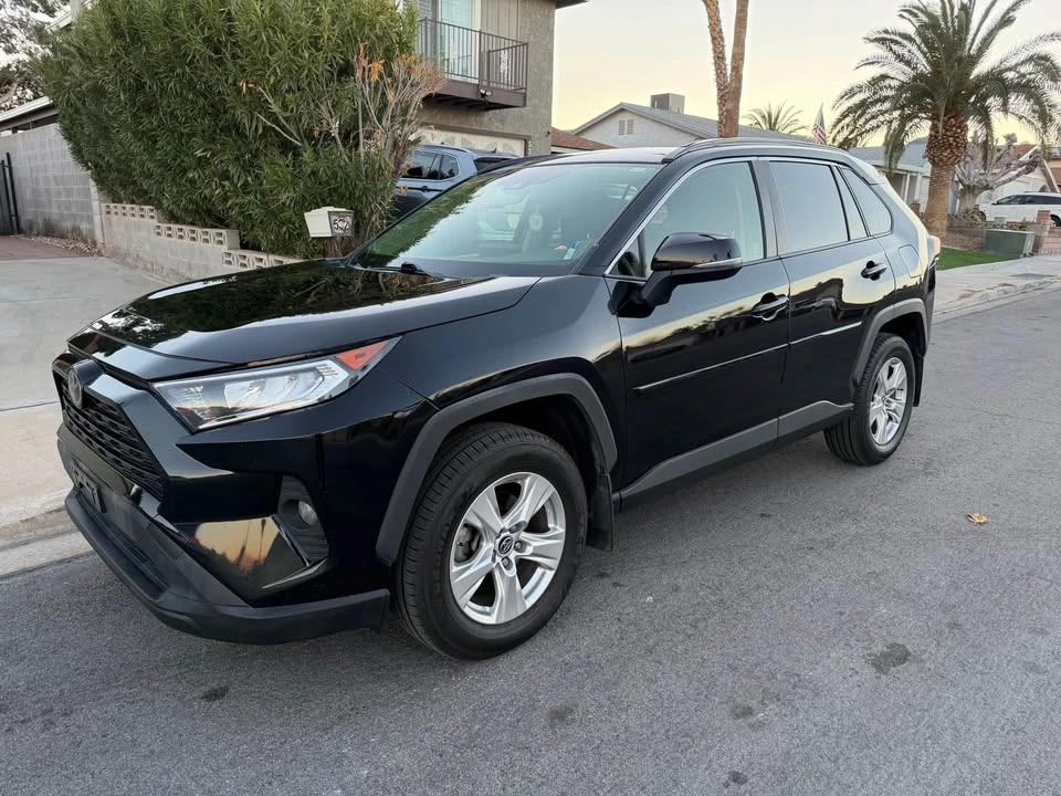 2019 Toyota RAV4 5th Gen - Image 2 of 20