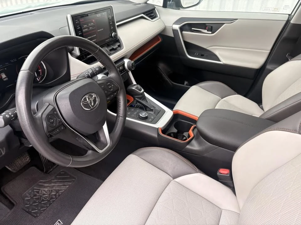 2019 Toyota RAV4 5th Gen - Image 7 of 19