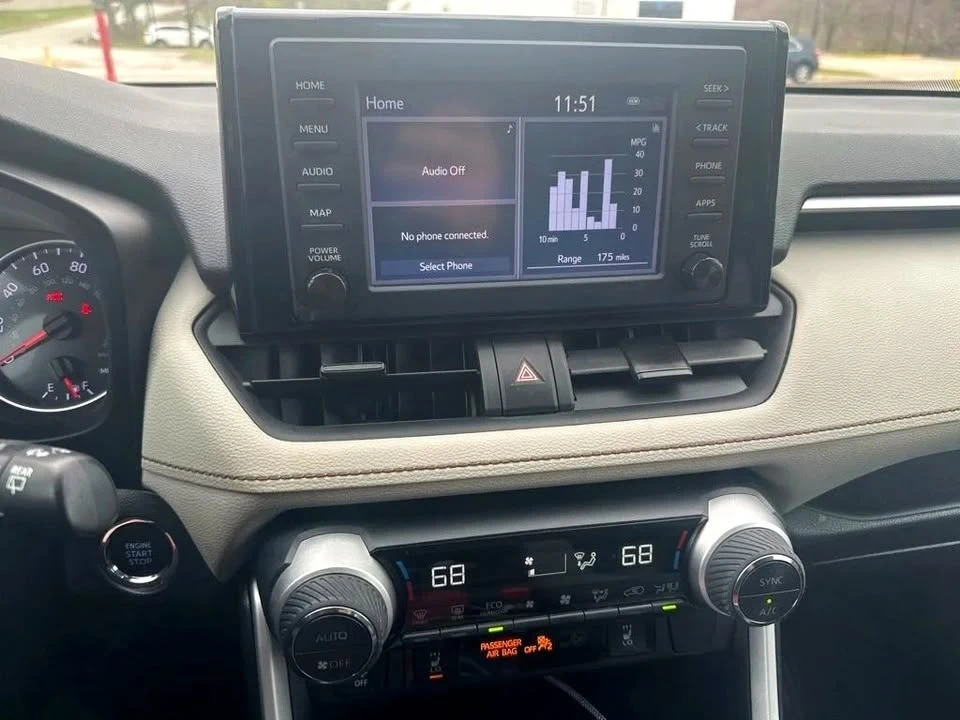 2019 Toyota RAV4 5th Gen - Image 4 of 5