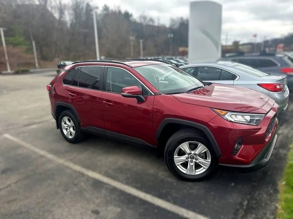 2019 Toyota RAV4 5th Gen - Image 2 of 5