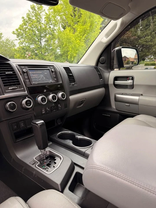 2019 Toyota Sequoia 2nd Gen - Image 10 of 16