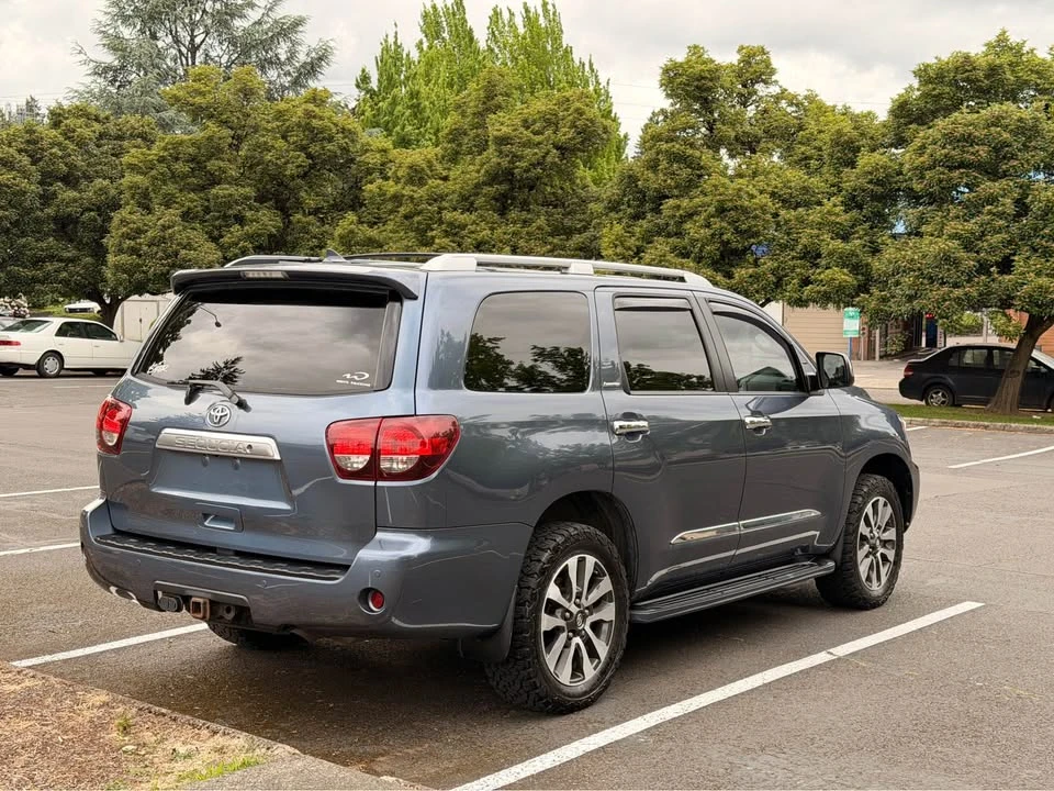 2019 Toyota Sequoia 2nd Gen - Image 5 of 16