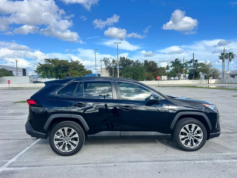2019 Toyota RAV4 5th Gen - Image 3 of 8