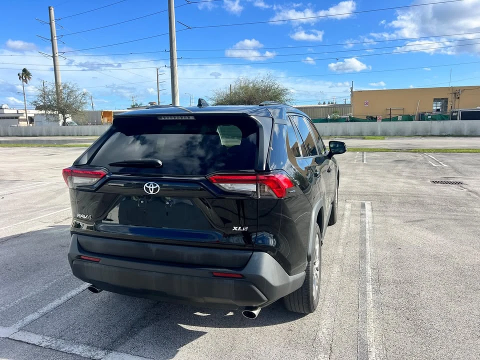 2019 Toyota RAV4 5th Gen - Image 4 of 8
