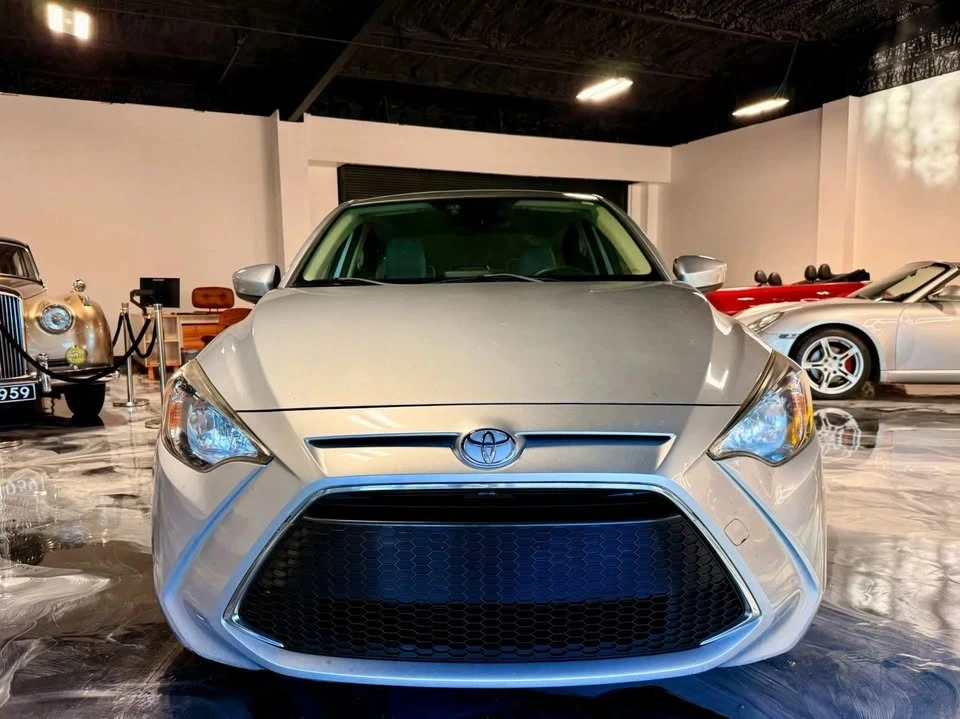 2019 Toyota Yaris - Image 2 of 20