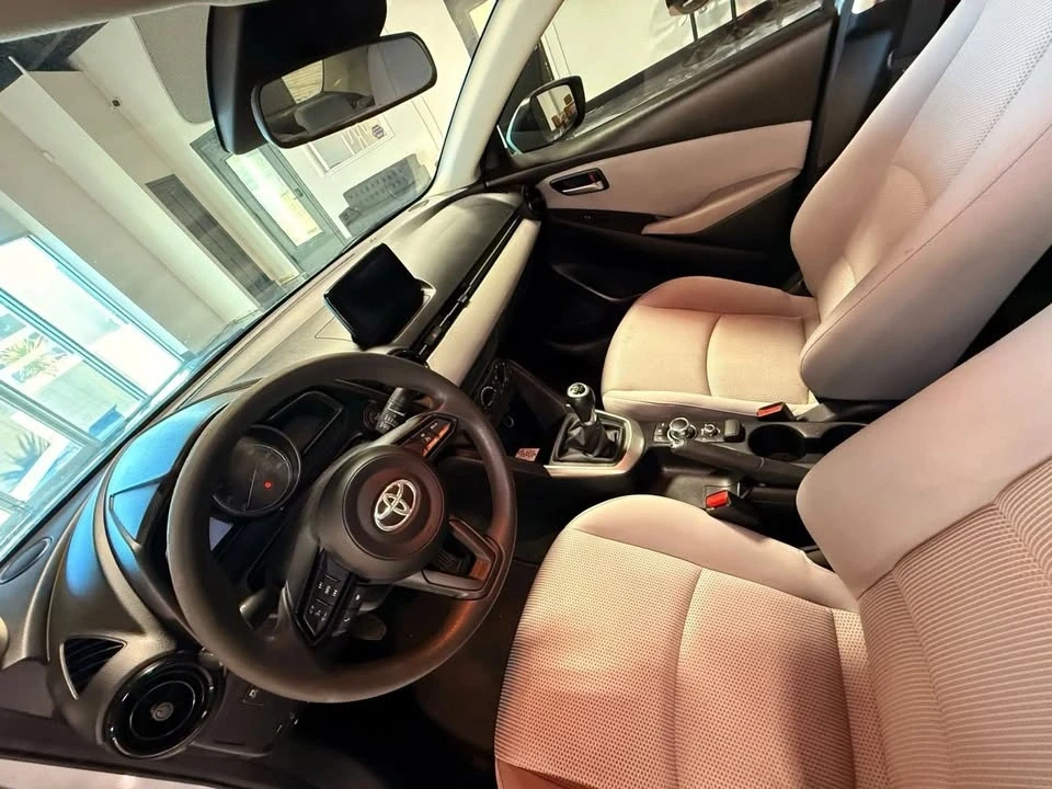 2019 Toyota Yaris - Image 16 of 20