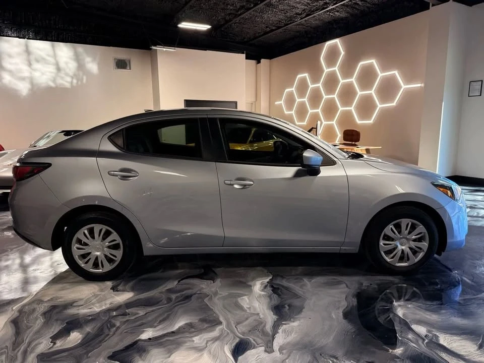 2019 Toyota Yaris - Image 8 of 20
