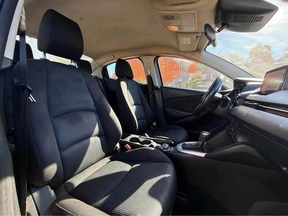2019 Toyota Yaris - Image 10 of 18