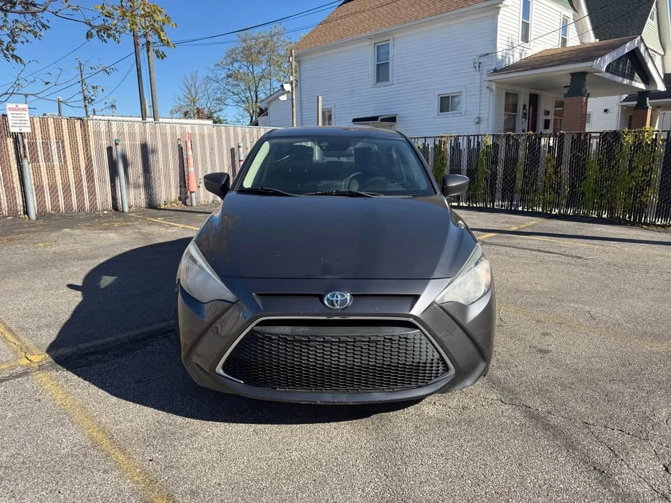2019 Toyota Yaris - Image 2 of 18