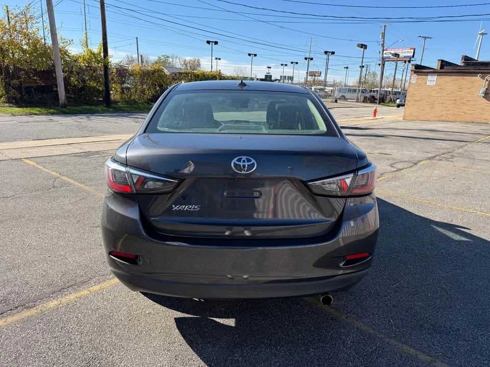 2019 Toyota Yaris - Image 6 of 18