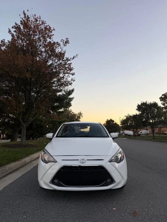 2019 Toyota Yaris - Image 8 of 16