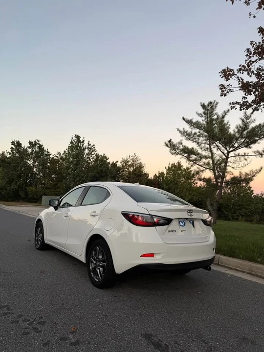 2019 Toyota Yaris - Image 3 of 16