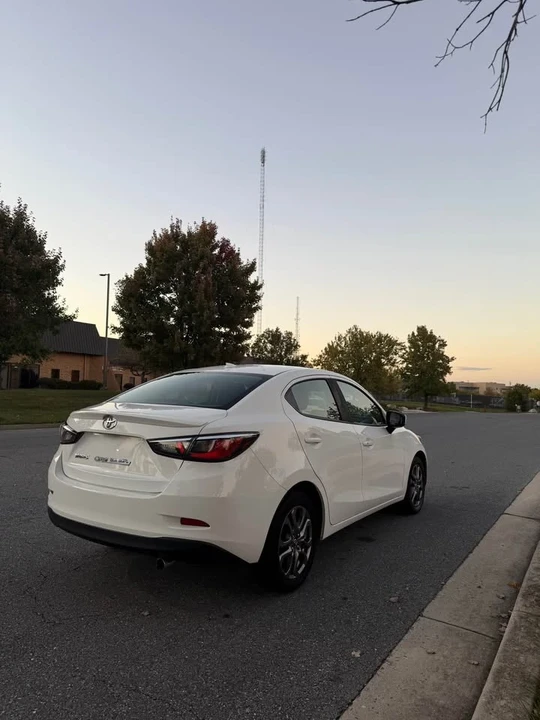 2019 Toyota Yaris - Image 5 of 16