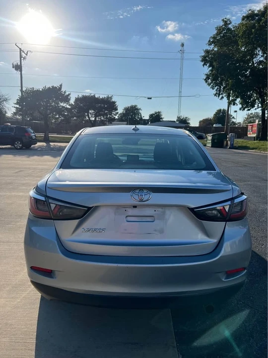 2019 Toyota Yaris - Image 8 of 19