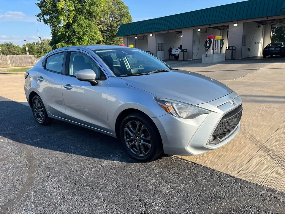 2019 Toyota Yaris - Image 4 of 19
