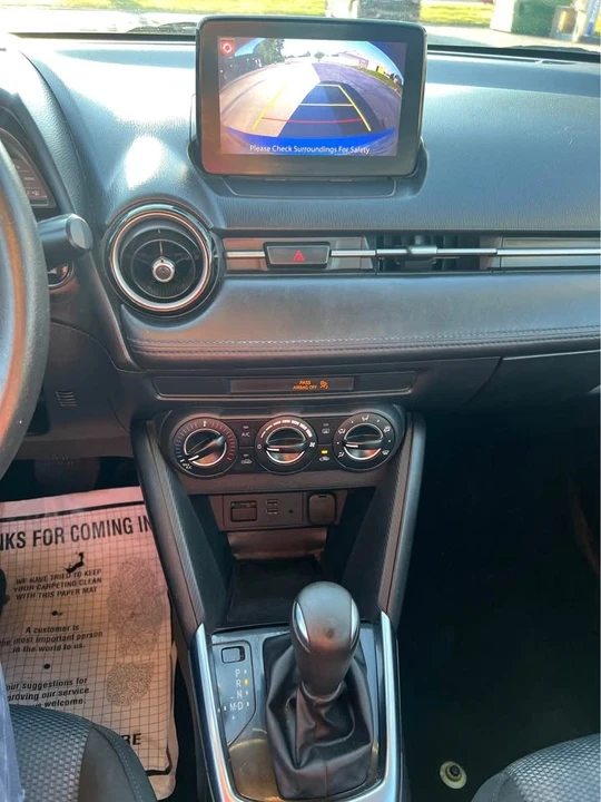 2019 Toyota Yaris - Image 15 of 19