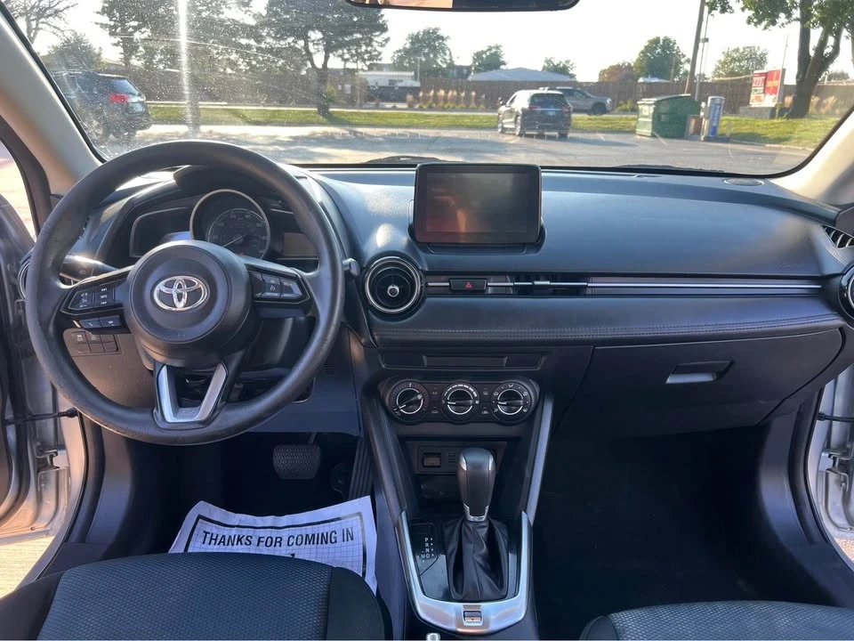 2019 Toyota Yaris - Image 13 of 19